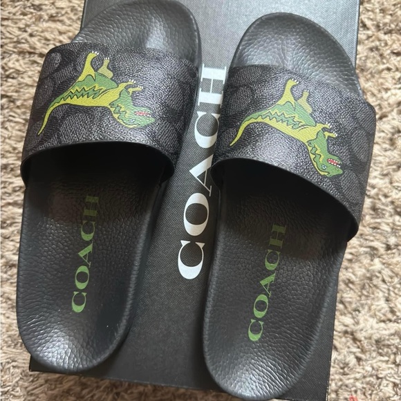 COPY - Brand new coach Rexy slides. Comes with box - Picture 2 of 4